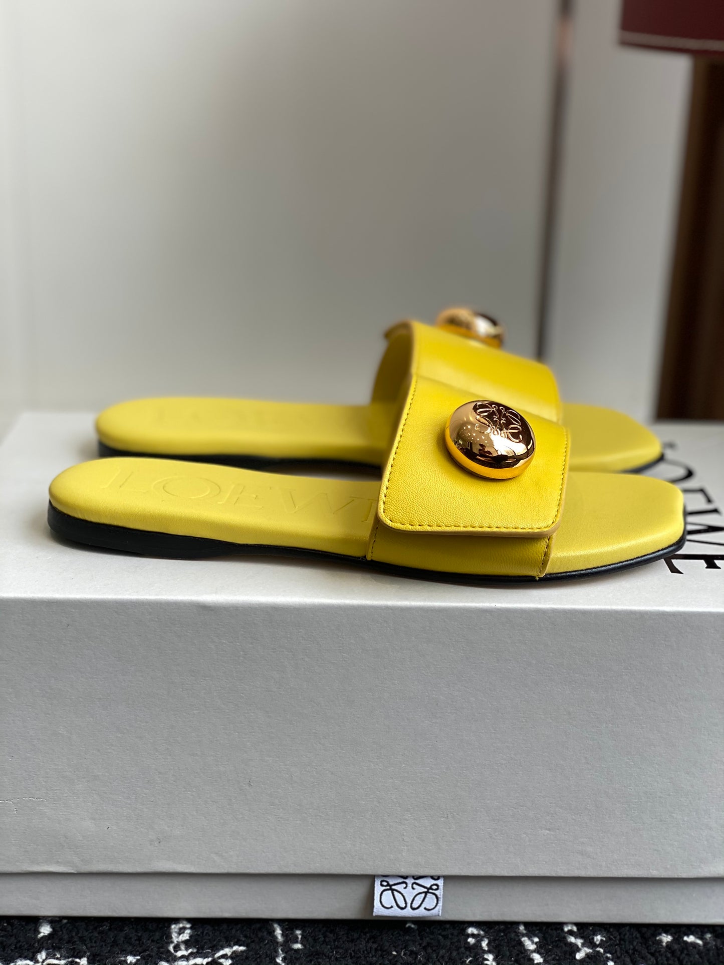 Loewe-slippers 25ss Yellow Spring/Summer New Flat Slippers