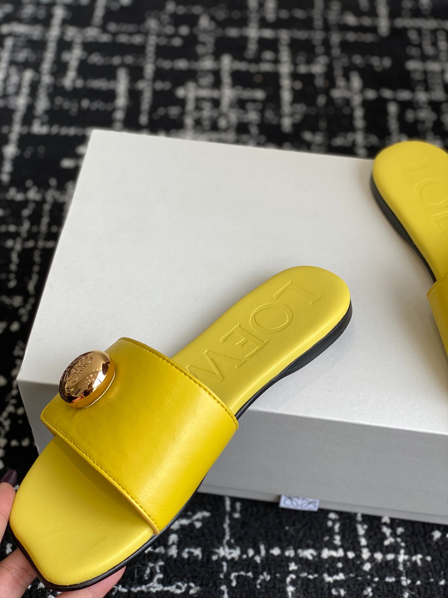 Loewe-slippers 25ss Yellow Spring/Summer New Flat Slippers