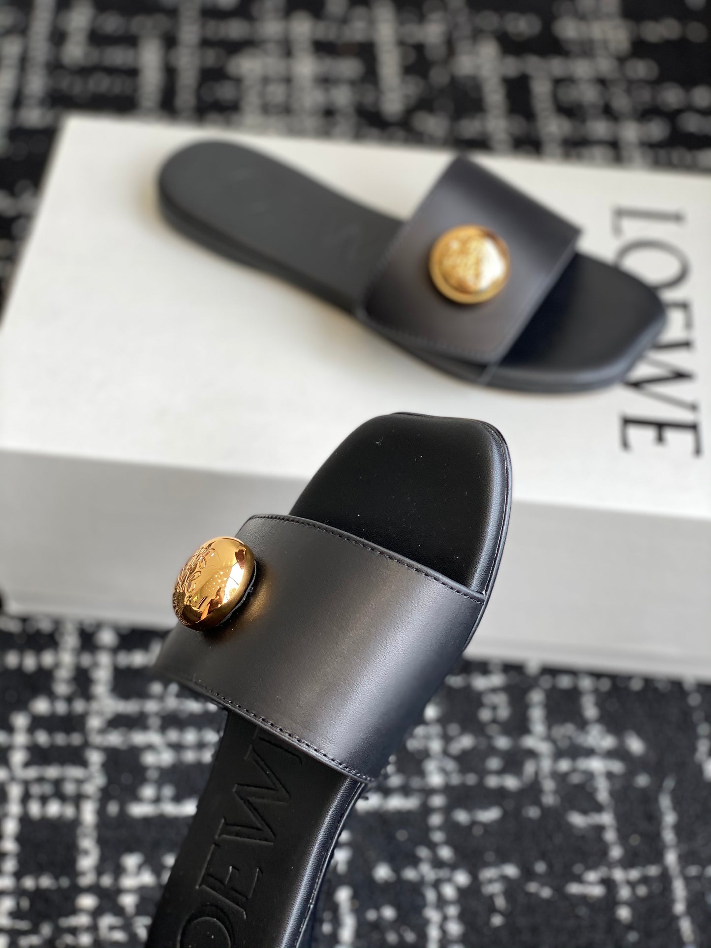 Loewe-slippers 25ss Black Spring/Summer New Flat Slippers