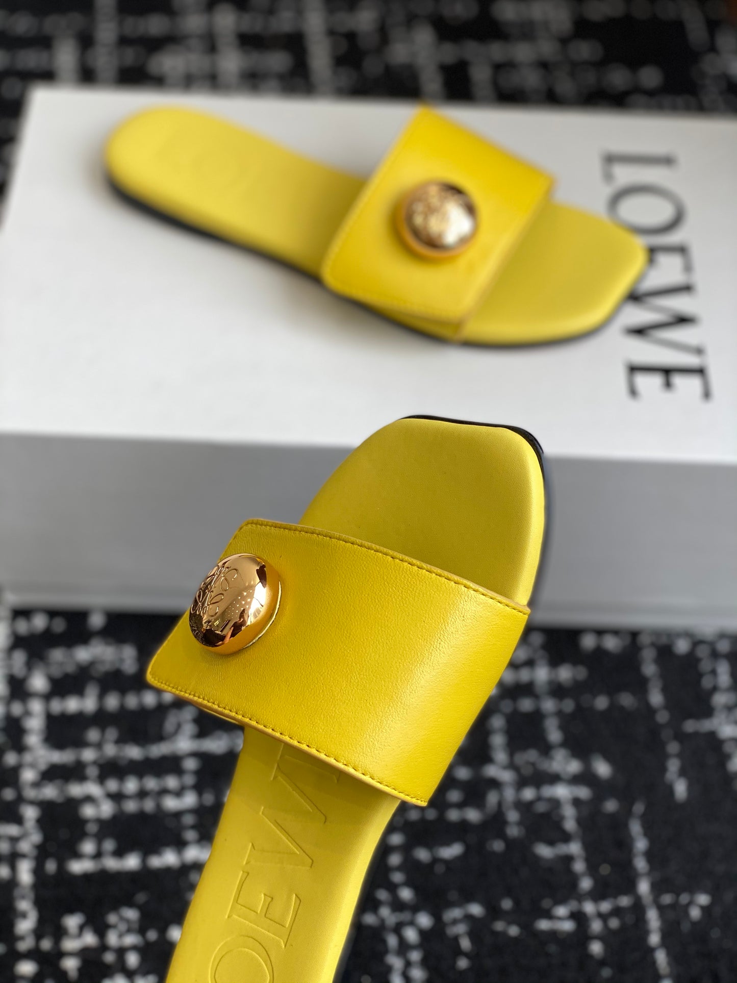 Loewe-slippers 25ss Yellow Spring/Summer New Flat Slippers