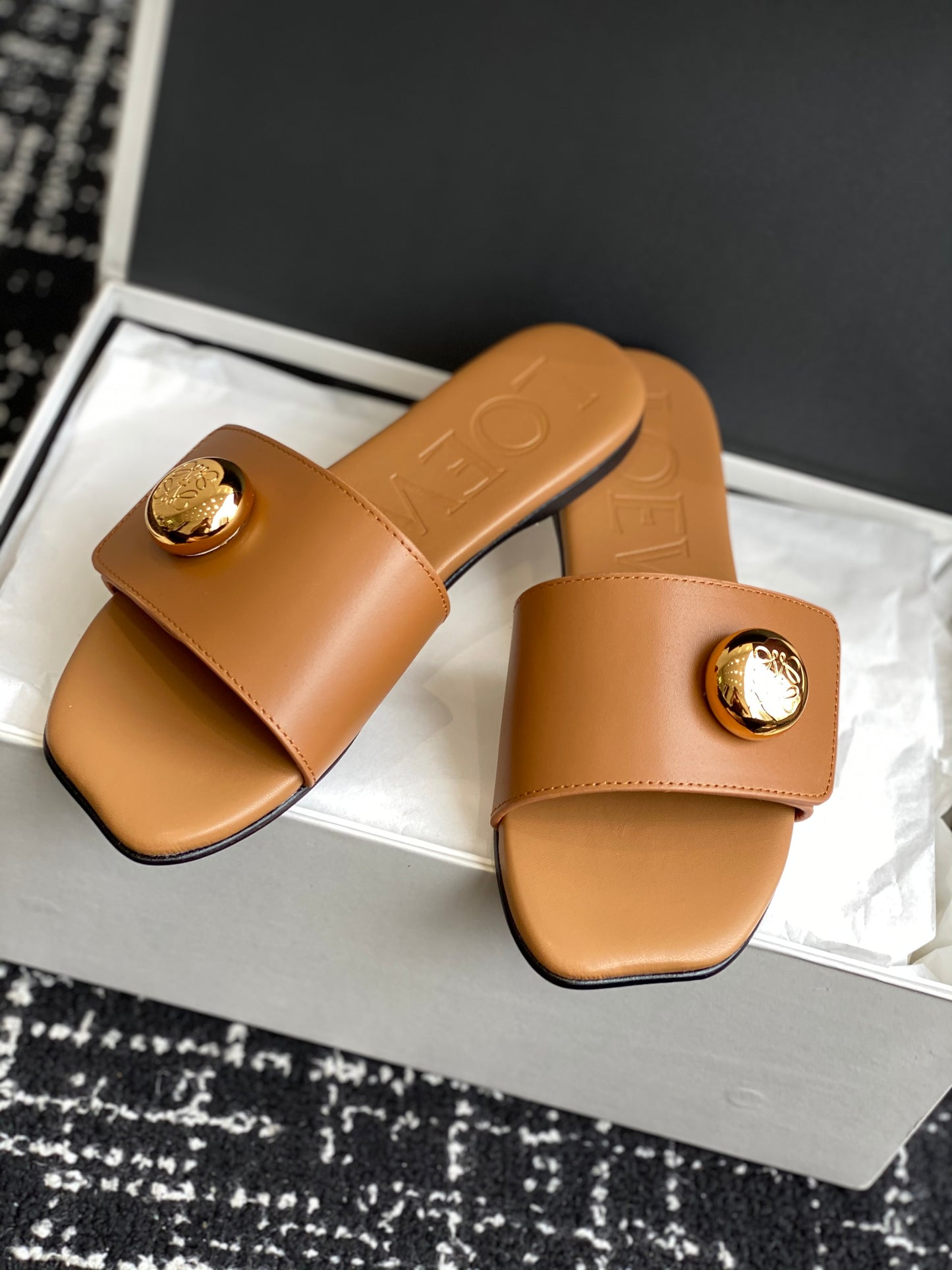 Loewe-slippers 25ss Brown Spring/Summer New Flat Slippers